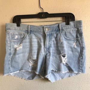 Old Navy “The Diva” Distressed Denim Shorts Sz 10